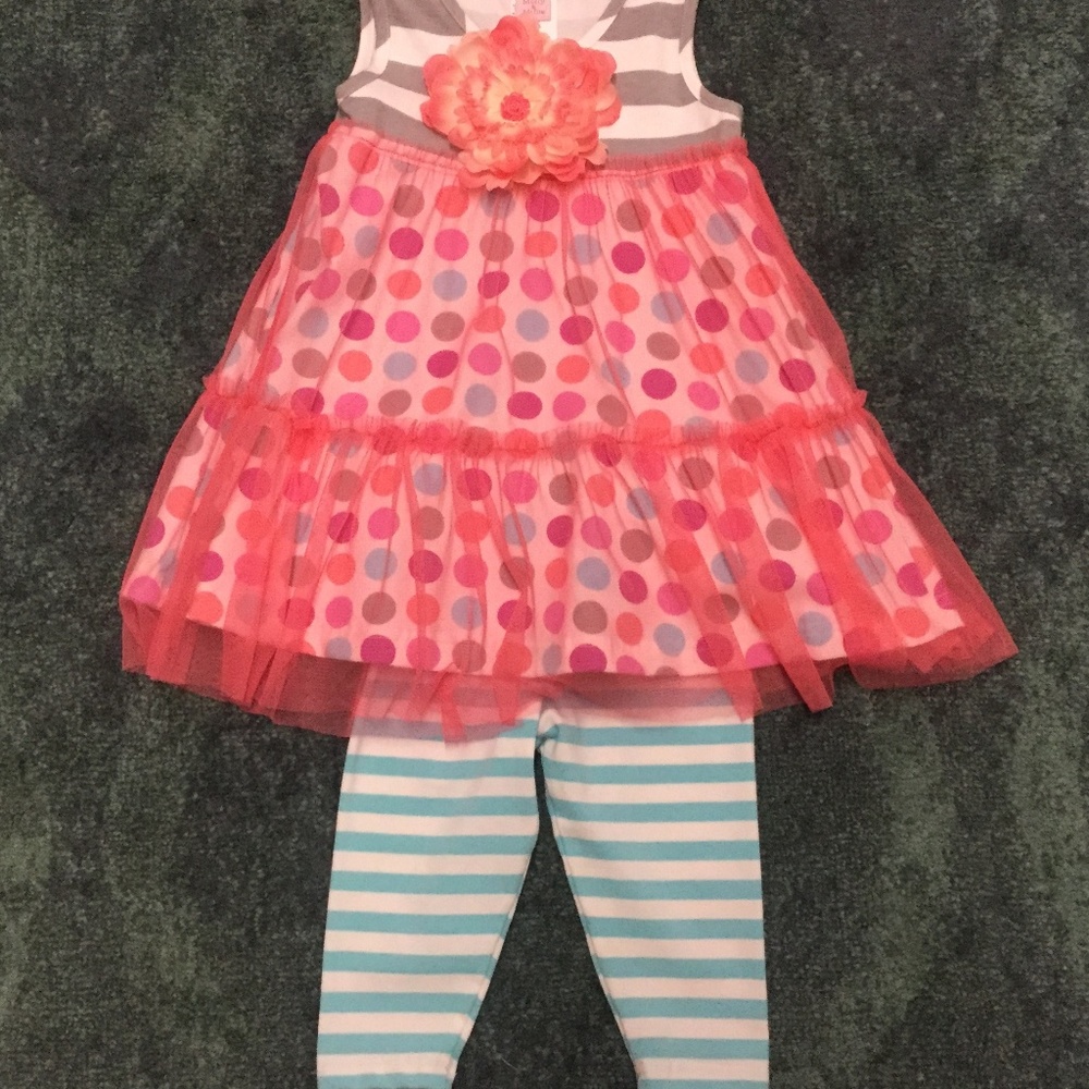 NEW - Girls 2-piece outfit
